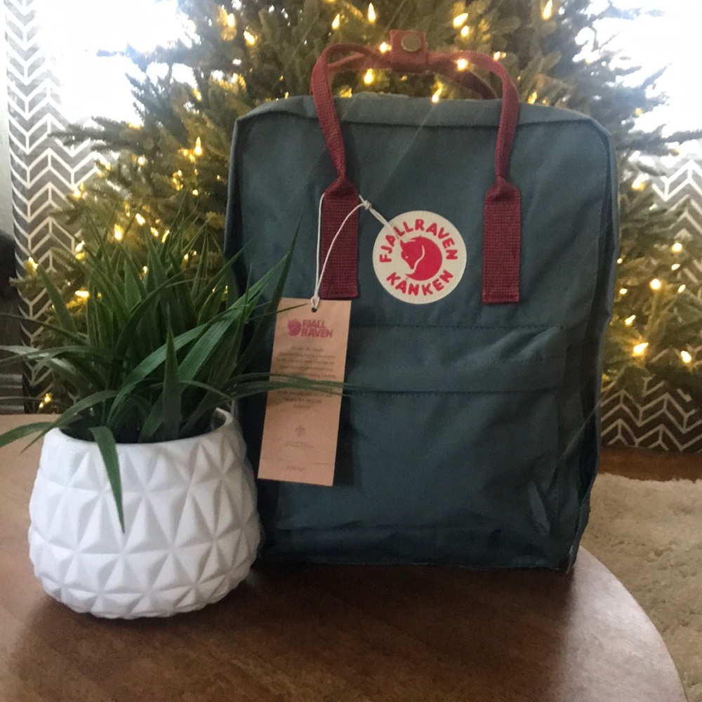 Classic green Fjallraven Kanken backpack